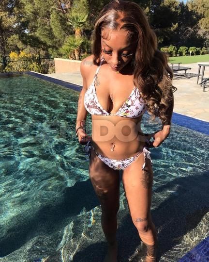  OUTCALLS !!!! Your cuban desires...
Come see the woman of your dreams with something seducing near you., Ready
to make your fantasies into realities and experience the best with a sexy wet
tatted Cuban.
PRIVATE DANCES & MORE ASK
ABOUT IT BABY come experience real fun
#NO BFE ! GFE! BARE!!!!!!
donations ready always - $Shesocuban

I see: Men/ Women
Name: novia
Location: Las Vegas/ The strip 
