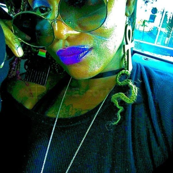 Kink Godess seeks Perfect Submissive