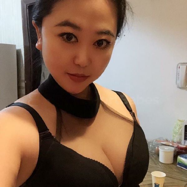 Have you had a bad day Is your mood out of place Well, I'm Maria, 25 years old, and I'm here to make your mood better and make you feel good . I live alone and I provide massage services and much more ... If you are looking for an attractive and companions girl, do not tire yourself out. Just write to me on WhatsApp ... I am completely sure that you will be happy with me ...