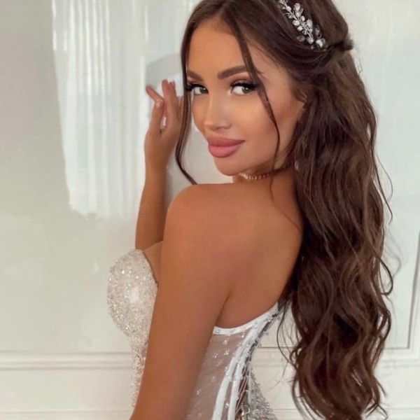 Hi, honey. I am very sincere and open. I love adequate men. I give the best emotions from meeting me. in bed, I give myself completely to the process. come and try it. I'm waiting for you to write to me on Whatsapp
