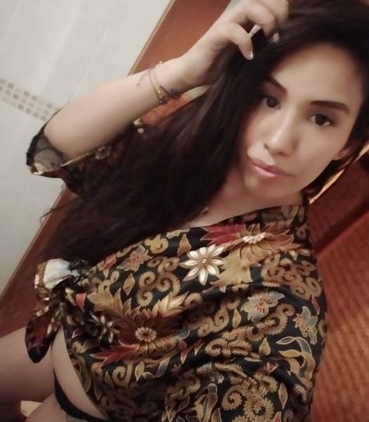 Hola baby's Soy una estudiante de intercambio lista para aplicar nuevas experiencias y disfrutar Al maximo, trabajo 24h, realizo Todo tipo de servicios y Fantasias, estoy en mi piso privado en Plaza Castilla, contactame y no te arrepentiras. Hi baby i LOVE new experiences and make all ur wishes come true, i work 24h in my own Flat, come to meet u wont regret