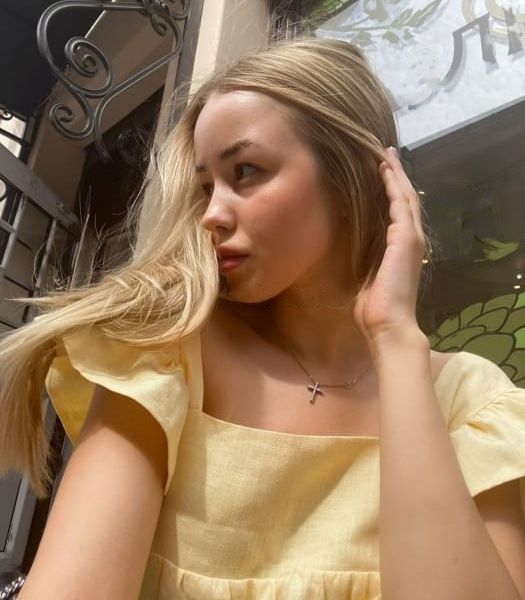 Want to spend an unforgettable time you should write or call and we will arrange where you will enjoy sucking your lollipop looking you in the eye .