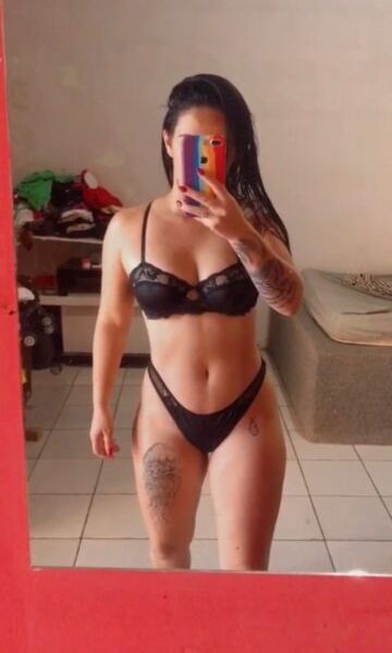 Sou uma mulher legal, beijo e chupo sem frescura nenhuma.Horário de atendimento: 24 horasCachê: R$ 200,00 – 40 minutos.