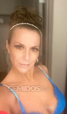 If you are a distinguished gentleman who is looking for a luxury companion, then look no further. I am available to entertain, mystify, excite and fulfill your every fantasy!

The ultimate GFE, I am an age appropriate MILF to accompany the successful business man as he explores the Queen City, Cincinnati, Ohio.  After we see the sights of this Midwestern "Big City" we can retire to your place or mine for a night of ecstasy and desire.