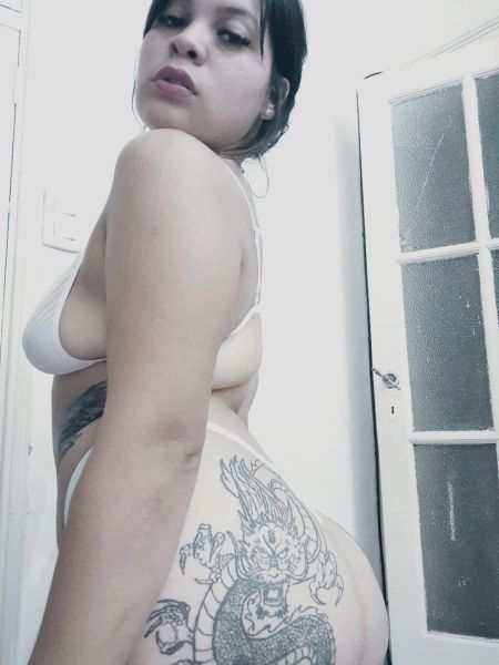 Hola mis amores como están me llamo Sofi soy nuevita en el rubro , tengo un servicio super onda novios , super mimosa con ganas de pasarla super